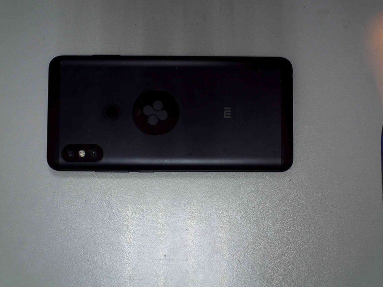 Дешево Xiaomi Redmi Note 5 4/64GB Black з ломбарду