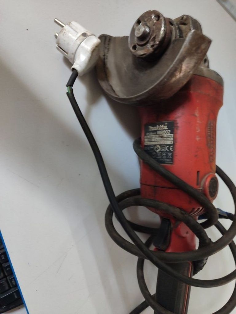 Дешиво Makita M9002 с ломбарда