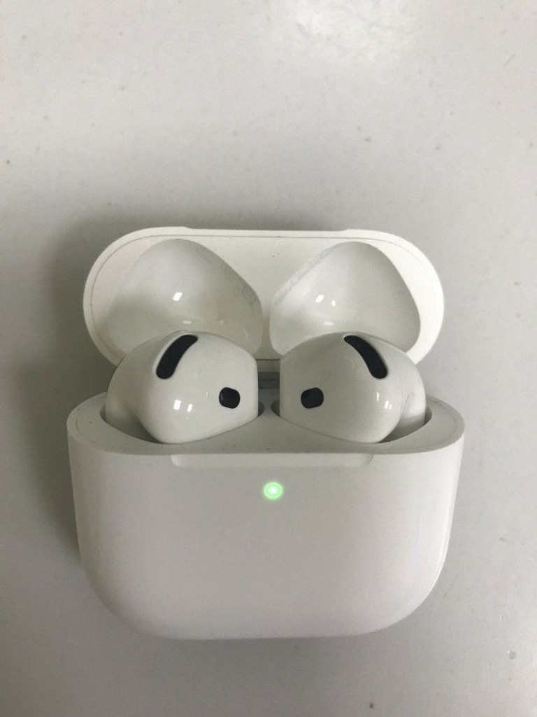 Дешево Apple airpods 4 з ломбарду