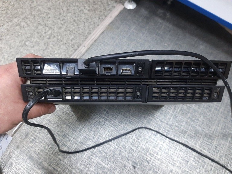 Купити Sony playstation 4 500gb Б/У