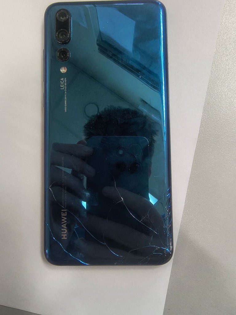 Дешиво Huawei p20 pro 6/128gb с ломбарда