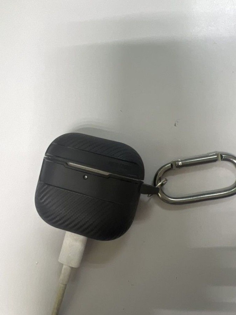 Купить Apple airpods 4 with active noise cancellation Б/У