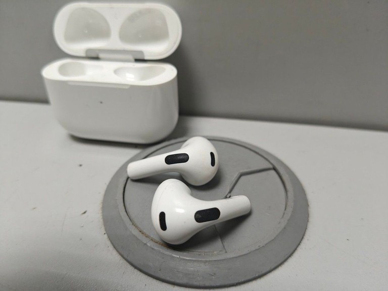 Оголошення Apple airpods 3rd generation Б/У