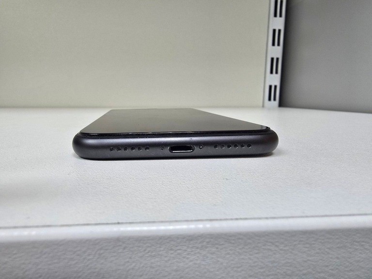 Apple iphone 11 64gb Код:01-200979870. Зображення 8