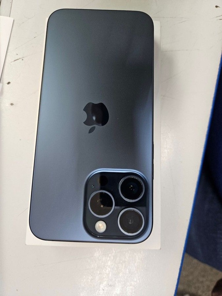 Дешево Apple iphone 15 pro max 256gb з ломбарду