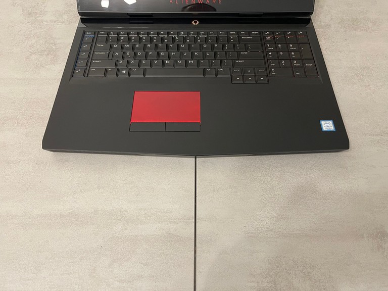 Dell Alienware 17 R5, 17.3" FHD Код:null. Зображення 4