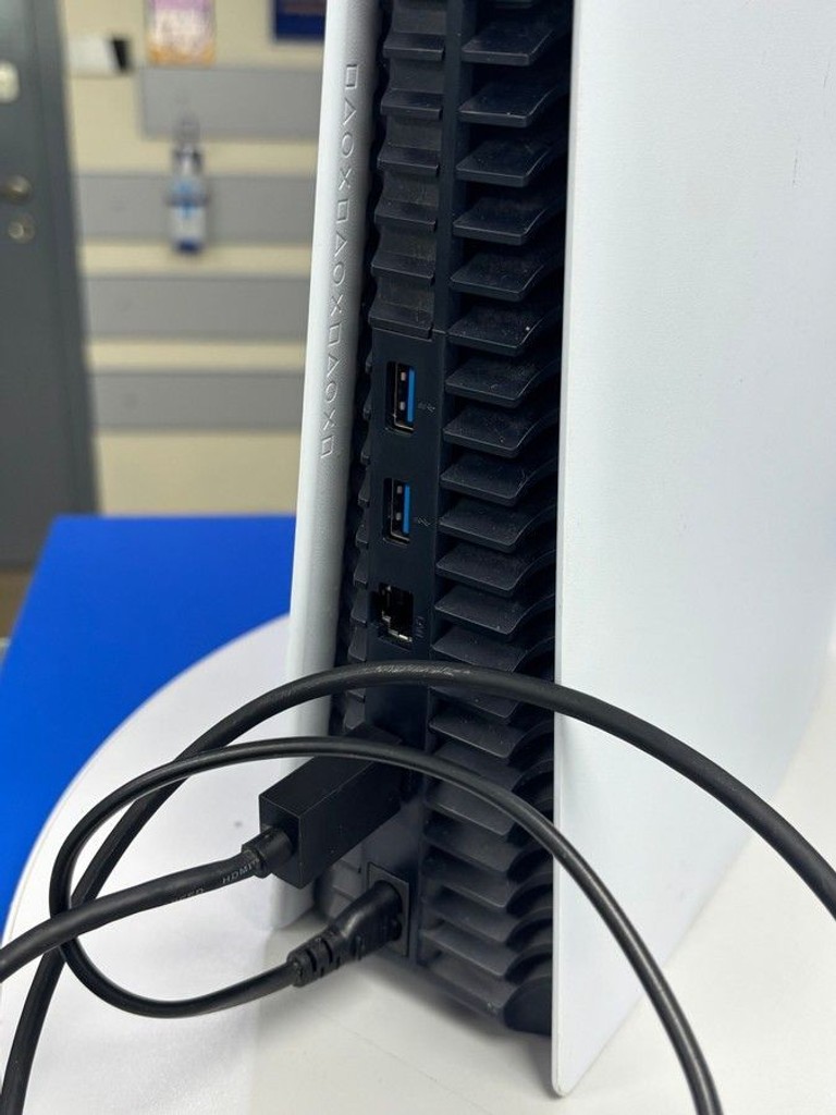 Дешиво Sony PlayStation 5 825GB с ломбарда