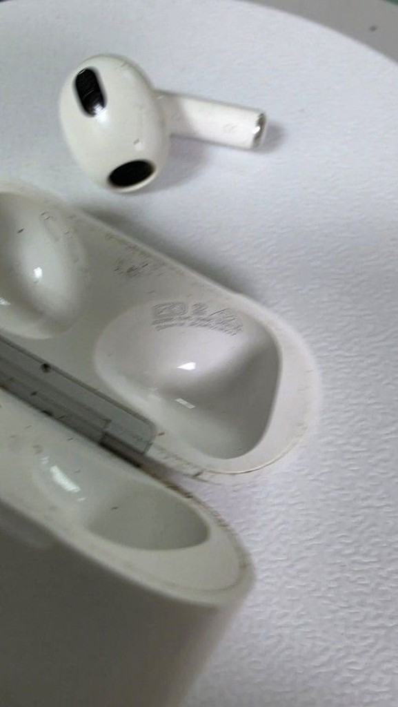 Купити Apple airpods 3rd generation Б/У