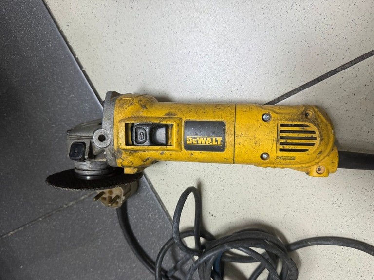 Розпродаж Dewalt d28111, продавець Техноскарб