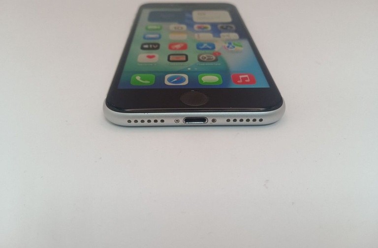Розпродаж Apple iPhone SE 2020 64GB Black Slim Box (MHGP3), продавець Техноскарб