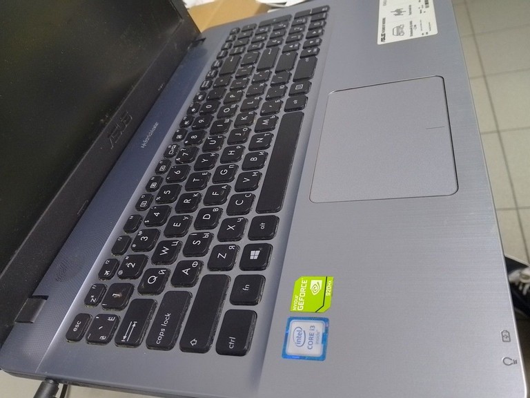 Asus 15/core i3 6006u ddr3/4gb ddr3/hdd 500 gb/geforce 920mx 2gb Код:01-201074585. Зображення 5