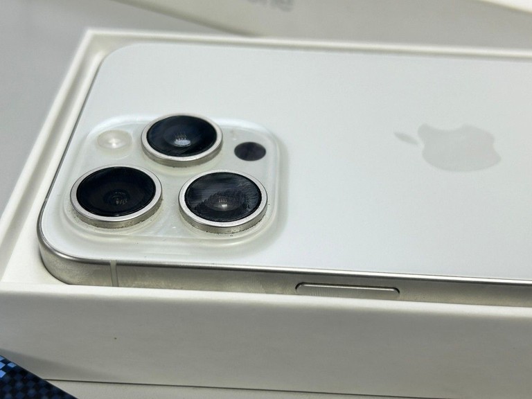 Розпродаж Apple iphone 15 pro max 256gb, продавець Техноскарб