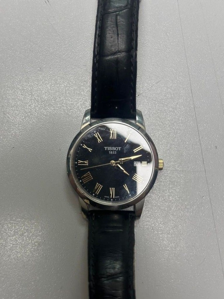Дешево Tissot t033.410b з ломбарду