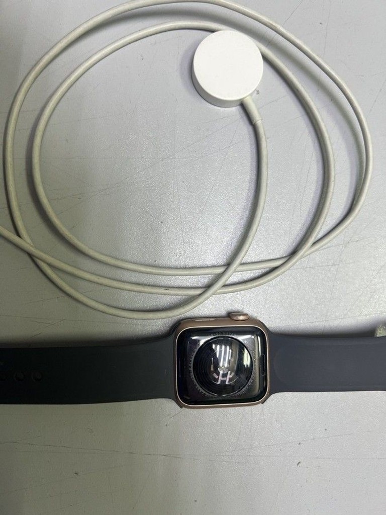 Дешево Apple watch se gps 40mm з ломбарду