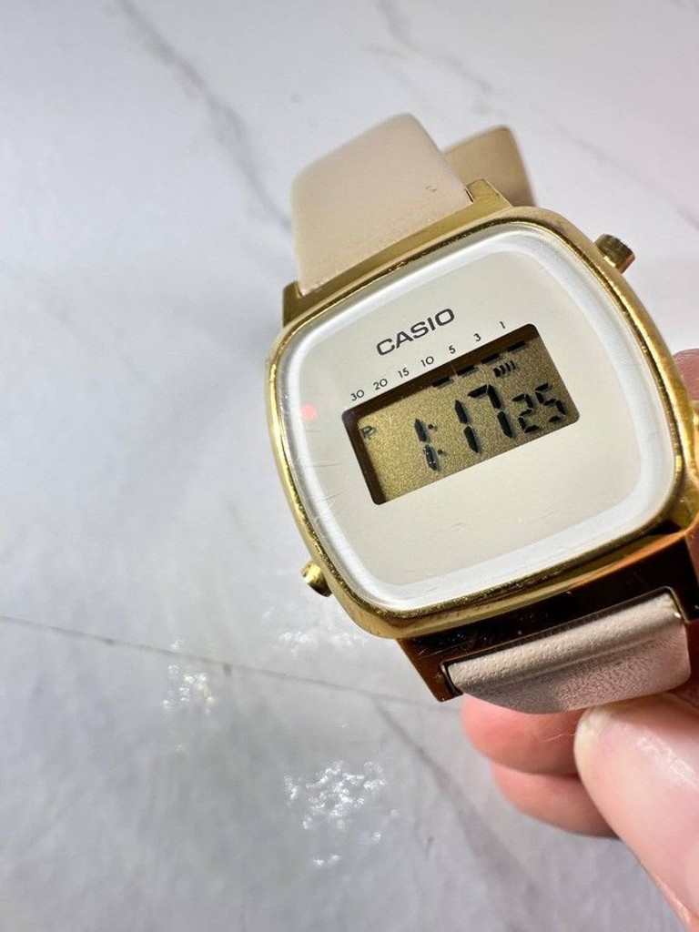 Casio LA670WEFL-9EF Код:01-201035645. Изображение 5