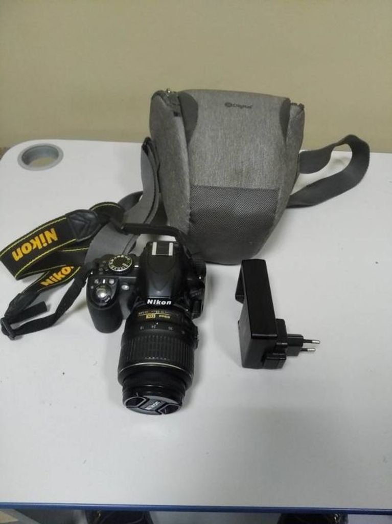 Купити Nikon d3100 nikon nikkor af-s 18-55mm 1:3.5-5.6g vr dx swm aspherical Б/У