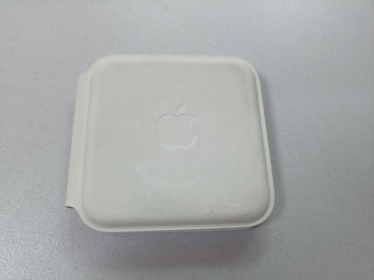 Дешево Apple magsafe duo charge a2458 з ломбарду