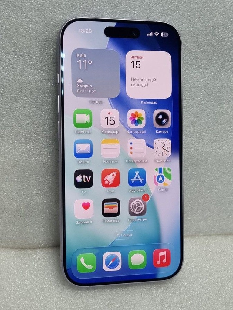 Купити Apple iPhone 17 256GB Black (MG6J4) Б/У