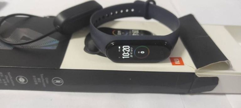 Купити Xiaomi Mi Smart Band 4 Black Б/У