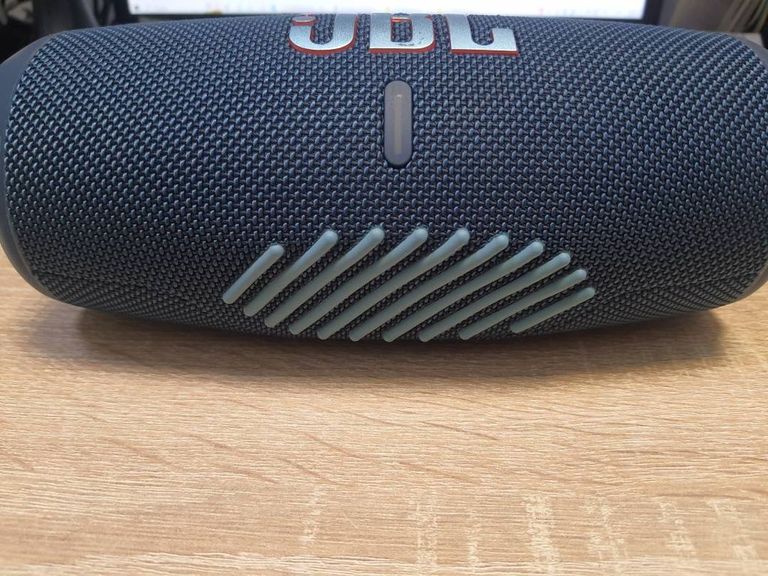 Купити Jbl charge 5 Б/У