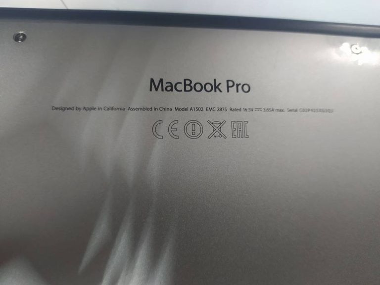 Apple Macbook Pro a1502/ core i5 2,7ghz/ ram8gb/ ssd256gb/ retina/ intel iris 6100