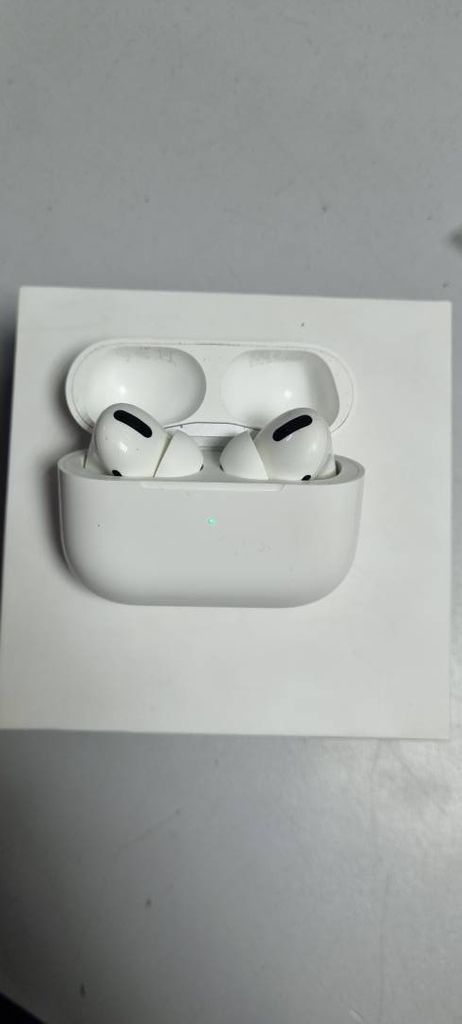 Apple AirPods Pro (MWP22)