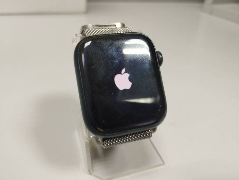 Объявление Apple watch series 7 gps 45mm aluminum case with sport Б/У