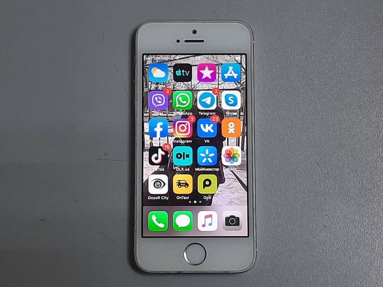 Купити Apple iphone 5s 32gb Б/У