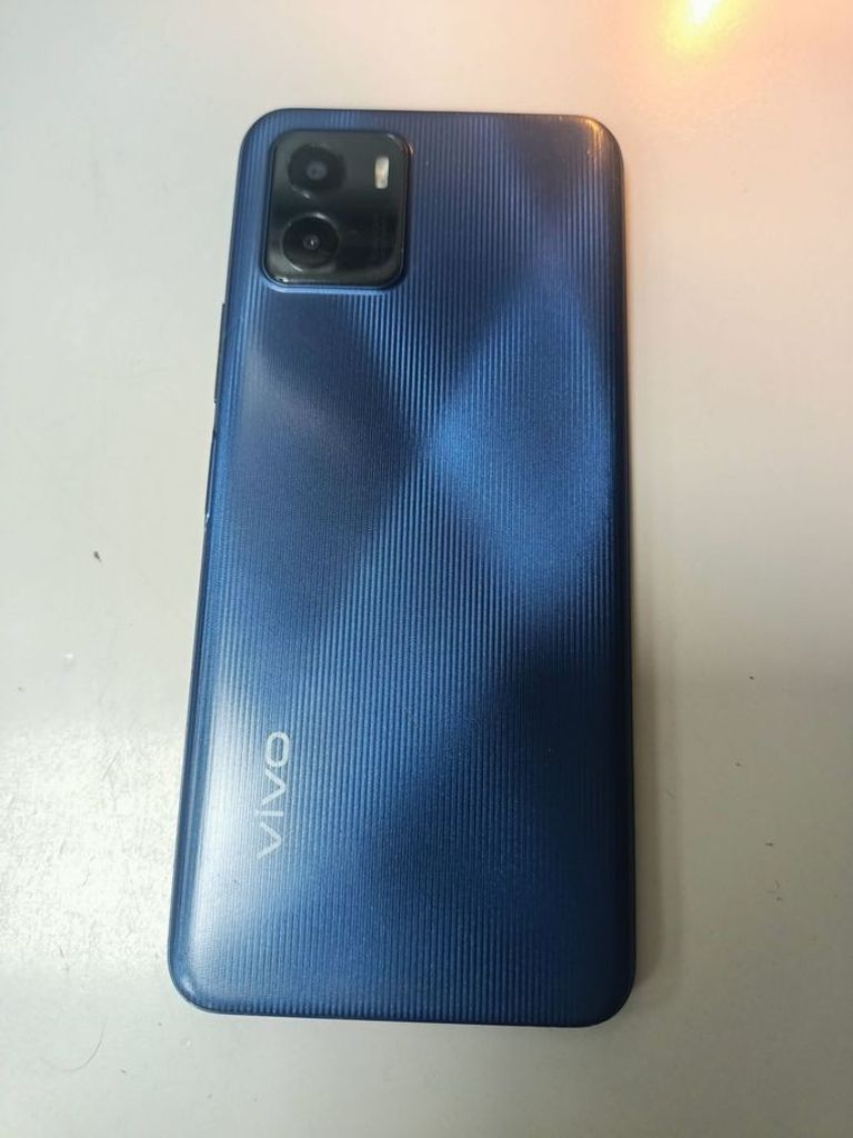 Дешиво Vivo y15s 3/32gb с ломбарда