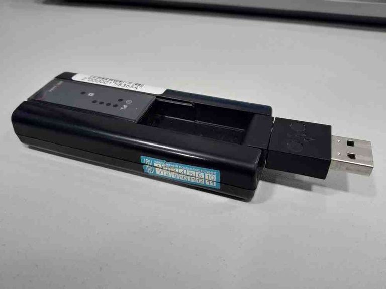 Дешево Pantech UM 150 Verizon UM 150 з ломбарду