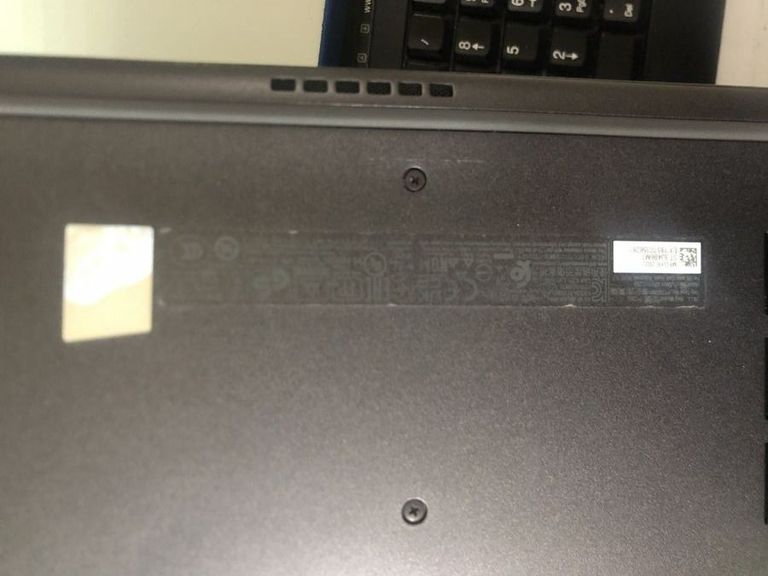 Дешиво Dell 14/core i7-1185g7 ddr4/16gb ddr4/hdd *відсутній/ssd 256 gb/*інтегрована с ломбарда