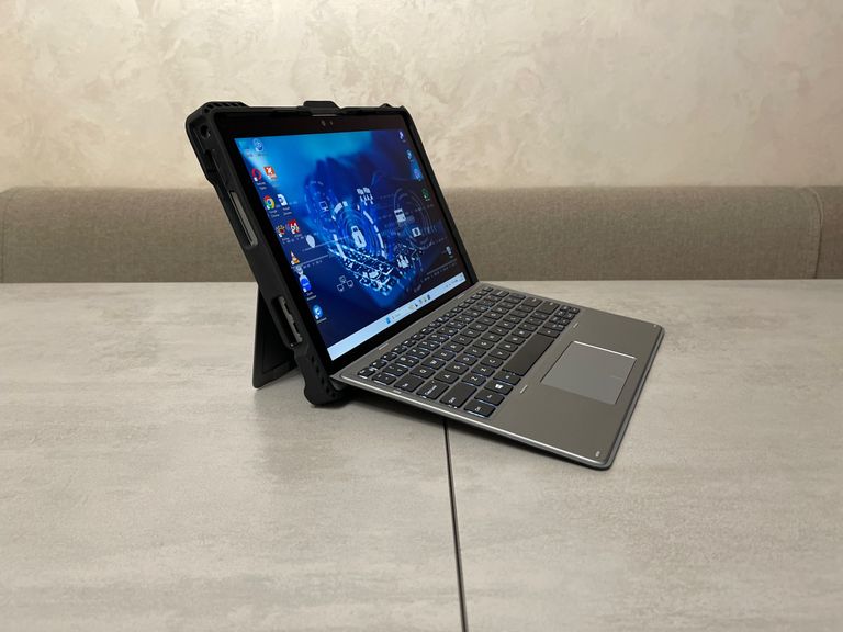Дешиво Планшет Dell Latitude 7210 2-in-1, 12,3" FHD IPS, i5-10310U, 16GB, 256GB. Чохол.  с ломбарда