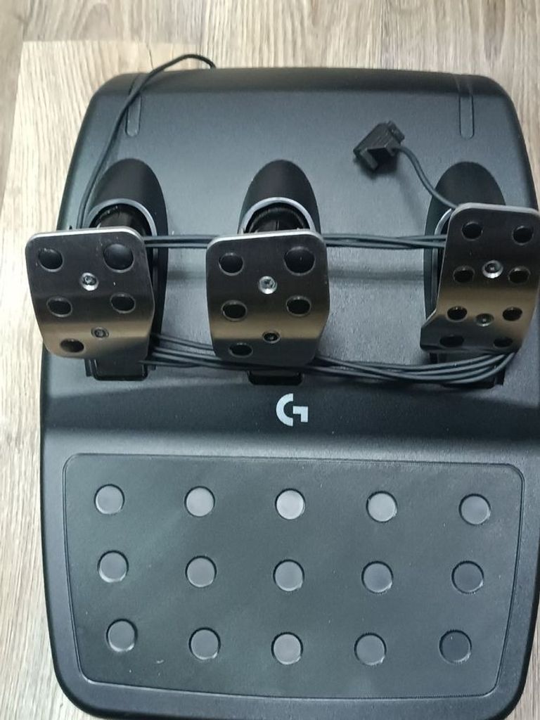 Оголошення Logitech g923 ps4/pc Б/У