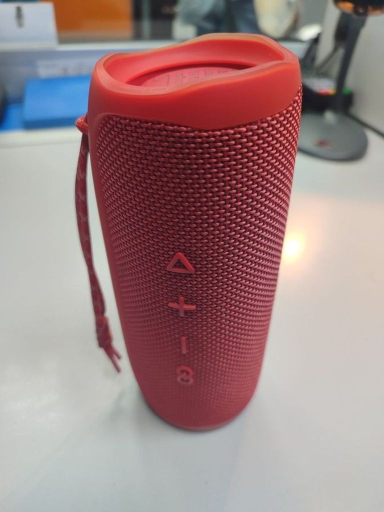 Купить Jbl Flip 5 Black (JBLFLIP5BLK) Б/У