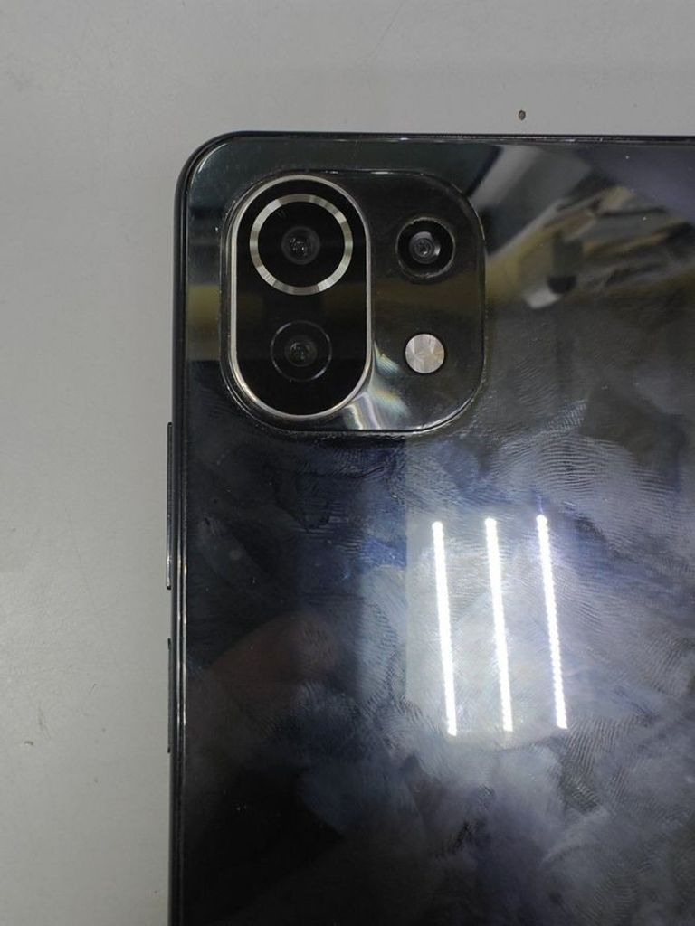 Дешево Xiaomi mi-11 lite 6/64gb з ломбарду