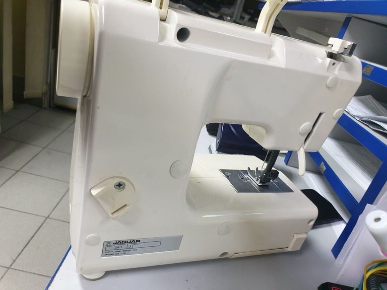 Дешево Jaguar 281 mini з ломбарду