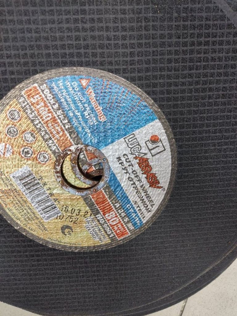 Оголошення Lugaabrasiv без моделі Б/У