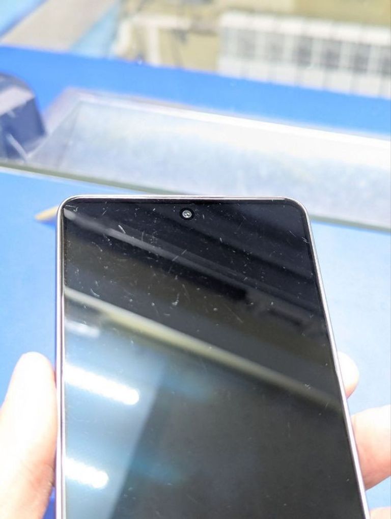 Дешиво Samsung galaxy a73 5g 6/128gb с ломбарда