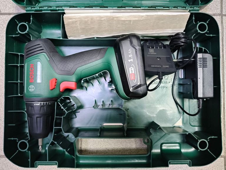 Купити Bosch universaldrill 18v Б/У