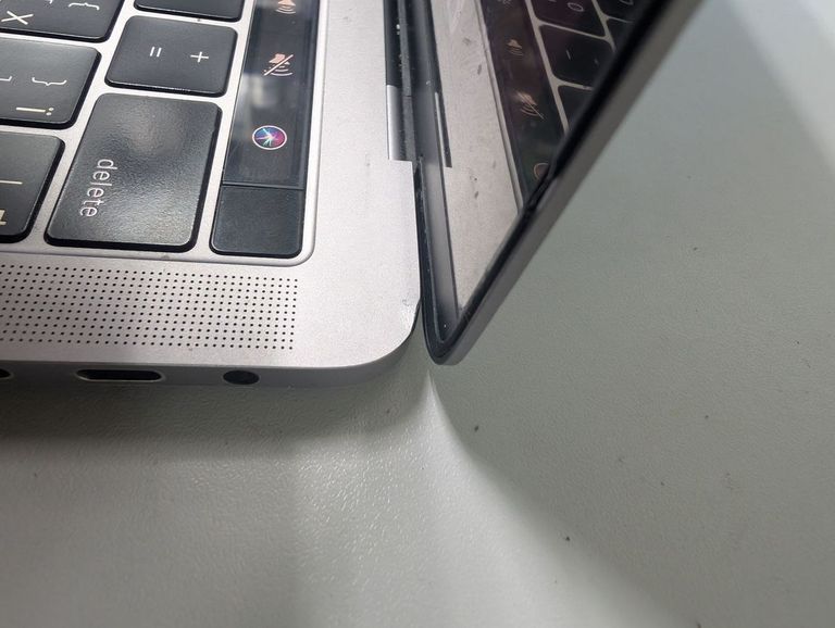 Apple macbook pro 13.3/ core i7 3.3ghz/ ram16gb/ ssd512gb/ intel iris 550/ touch bar Код:01-200792546. Изображение 5