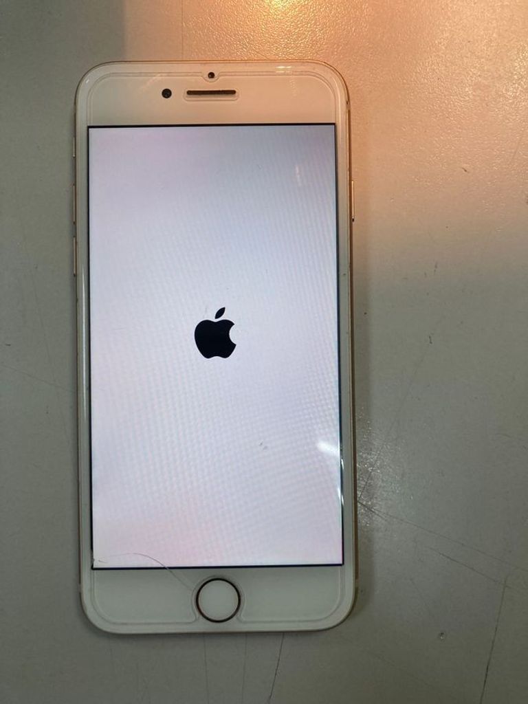 Купити Apple iphone 8 64gb Б/У