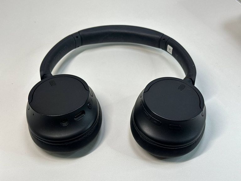 Оголошення Sony WH-CH720N Black Б/У