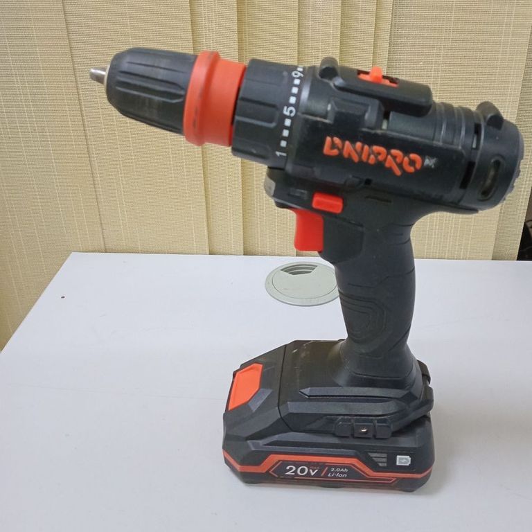 Оголошення Dnipro-M cd-218q 1акб 2ah зп Б/У