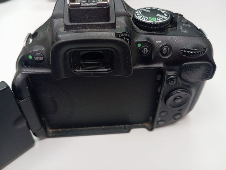 Дешево Nikon d5200 kit af-s nikkor 18-105mm 1:3.5-5.6g ed з ломбарду