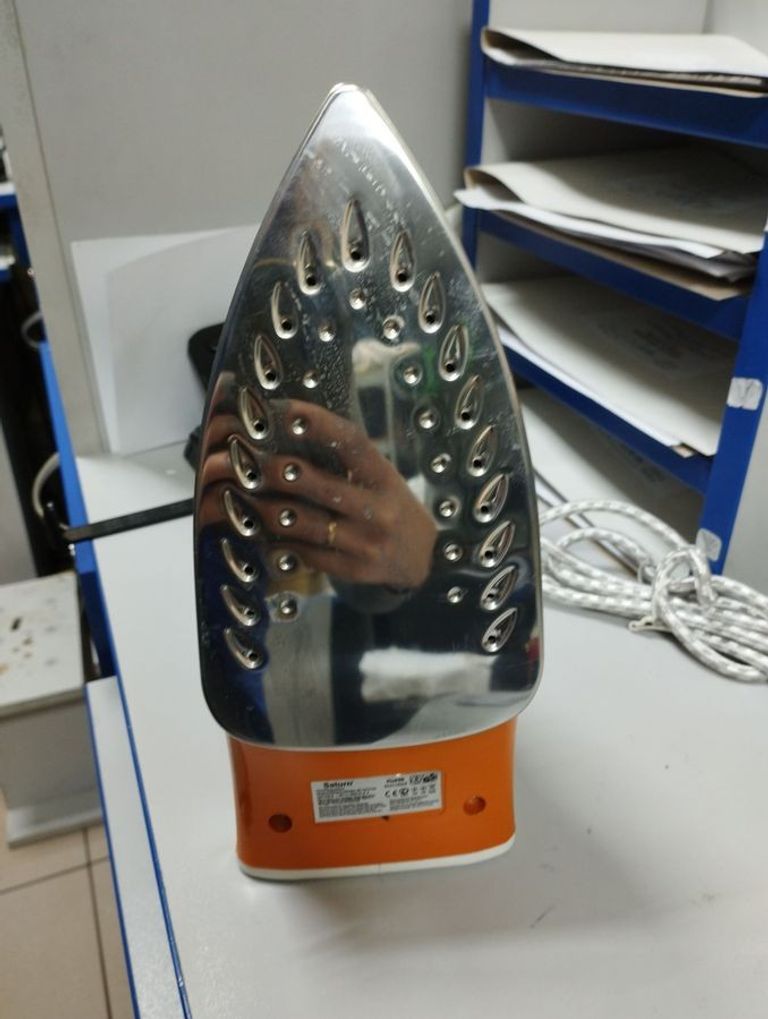 Дешево Saturn st-cc7142 з ломбарду