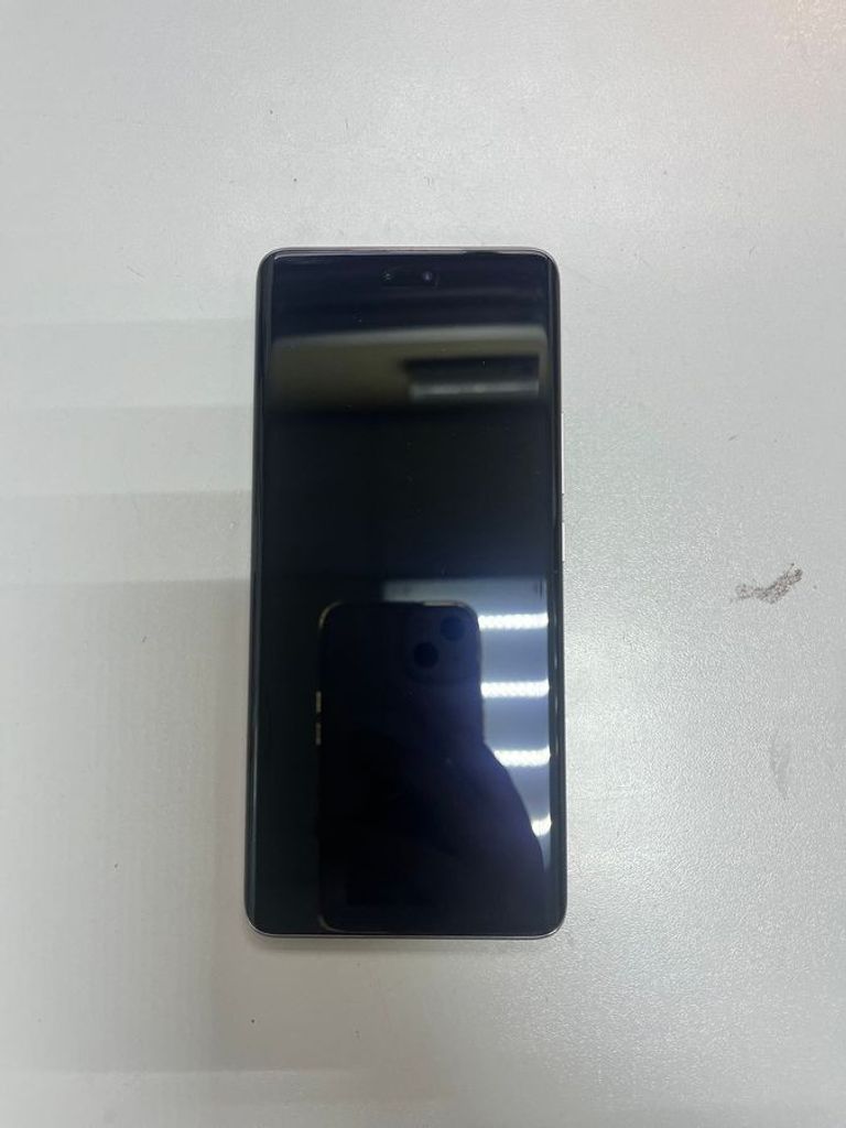 Купити Xiaomi 13 lite 8/256gb Б/У