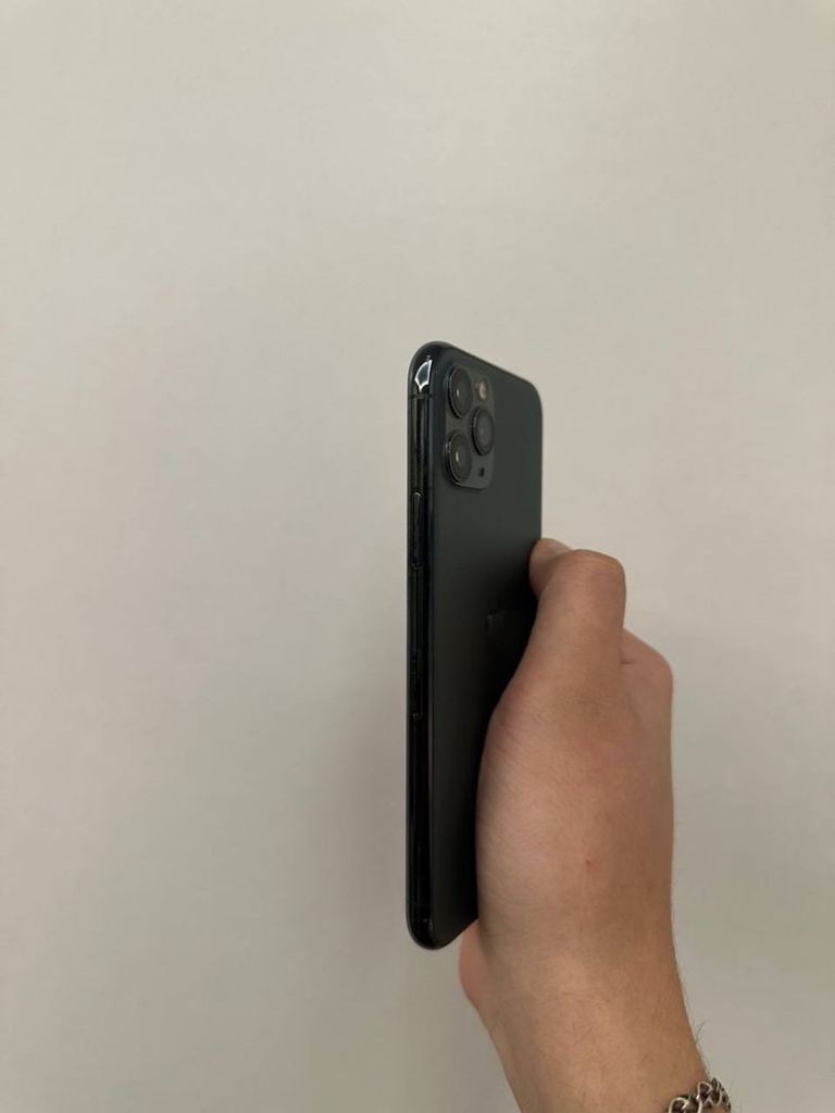 Дешево Apple iPhone 11 Pro 256GB Midnight Green (MWCQ2) з ломбарду