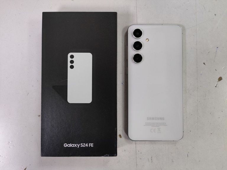 Дешиво Samsung galaxy s24 fe 8/256gb с ломбарда