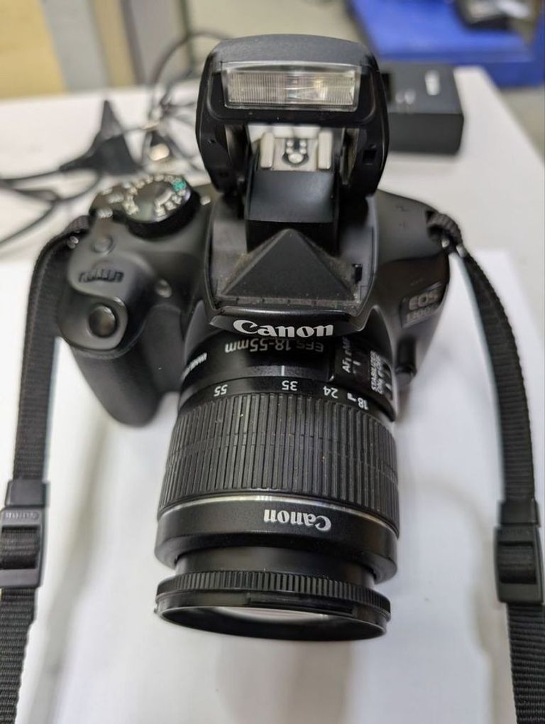 Дешево Canon eos 1300d canon ef-s 18-55mm f/3.5-5.6 is ii з ломбарду