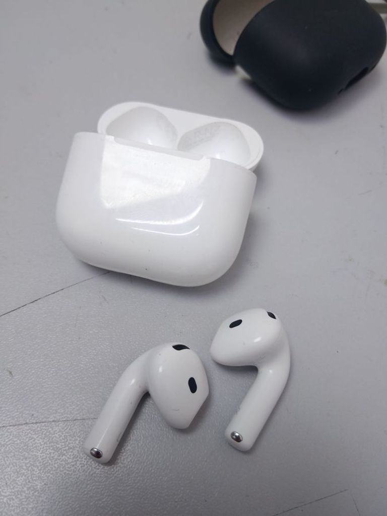 Оголошення Apple airpods 4 Б/У